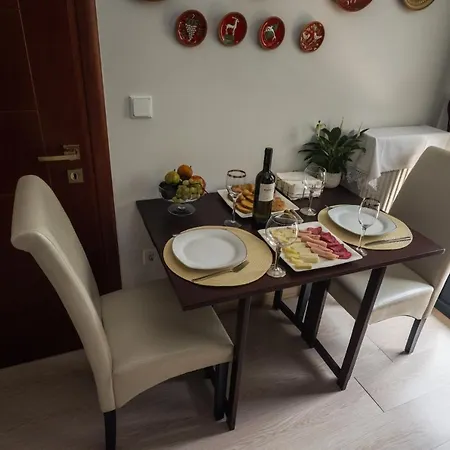 Luxury Dafnis House *