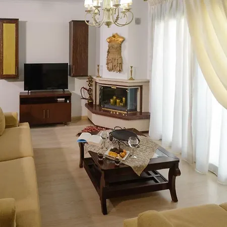 Luxury Dafnis House וריה