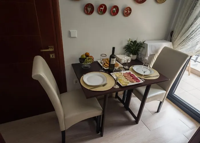 Luxury Dafnis House *