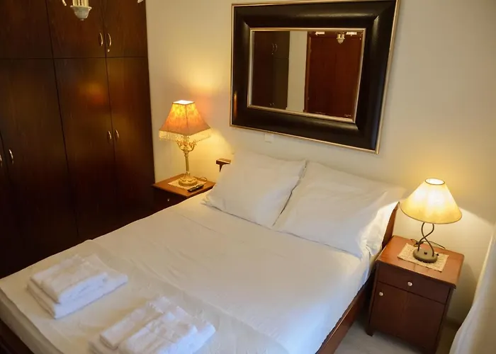 Luxury Dafnis House アパート